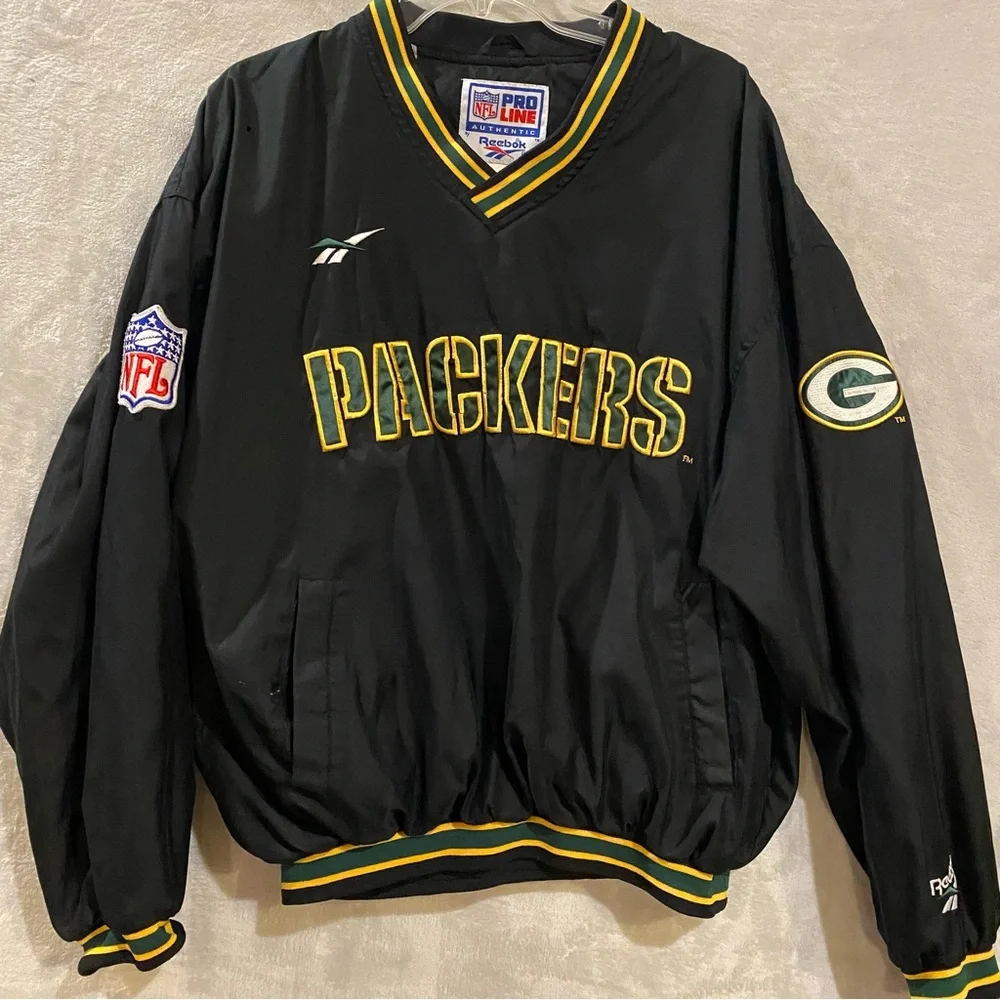 Green Bay Packers Jacket Men’s Large Black Spellout Vneck Pullover Embroidered